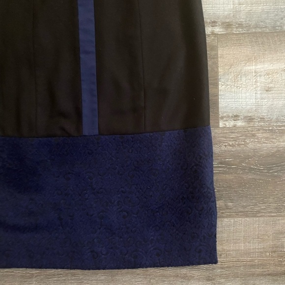 J. Peterman LC Mod T-Neck Black Navy Sheath Dress - Picture 4 of 7